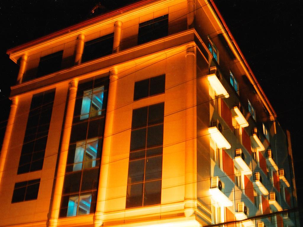 The Chakrie Residency Hotel Tirupati Exterior photo