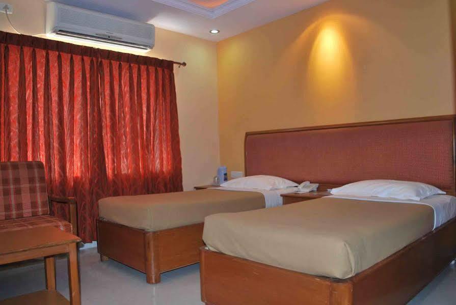 The Chakrie Residency Hotel Tirupati Exterior photo