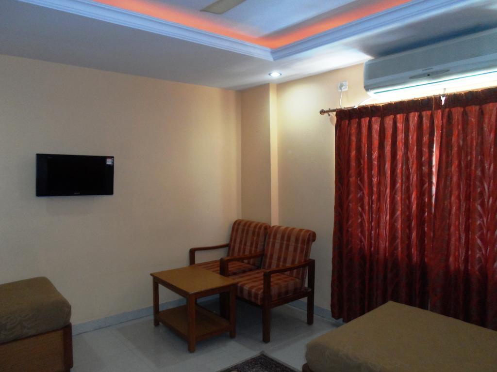 The Chakrie Residency Hotel Tirupati Exterior photo