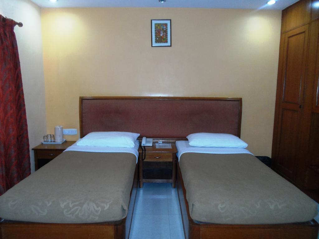 The Chakrie Residency Hotel Tirupati Exterior photo