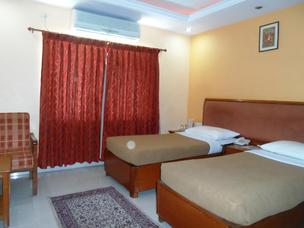 The Chakrie Residency Hotel Tirupati Exterior photo