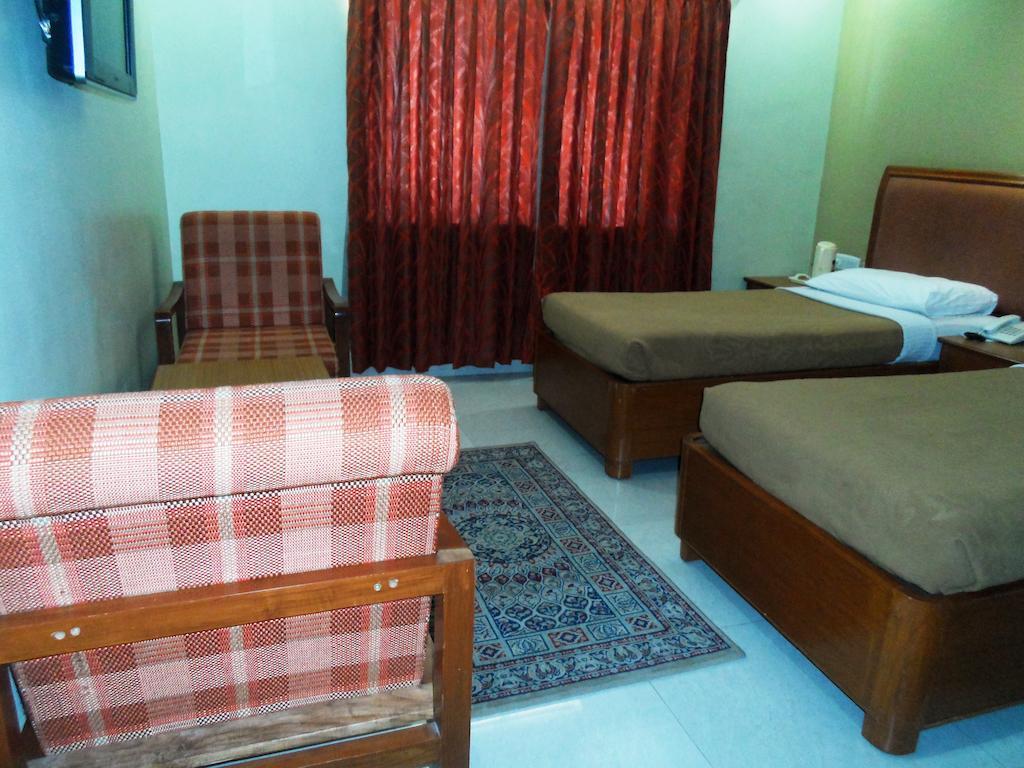 The Chakrie Residency Hotel Tirupati Exterior photo