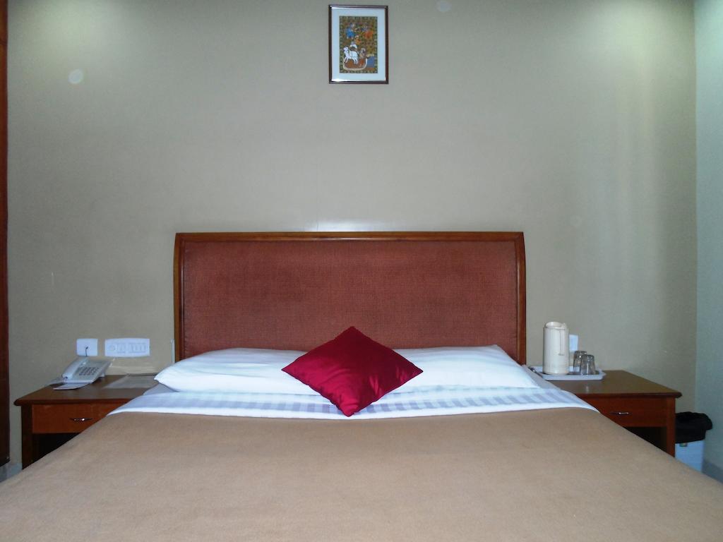 The Chakrie Residency Hotel Tirupati Exterior photo