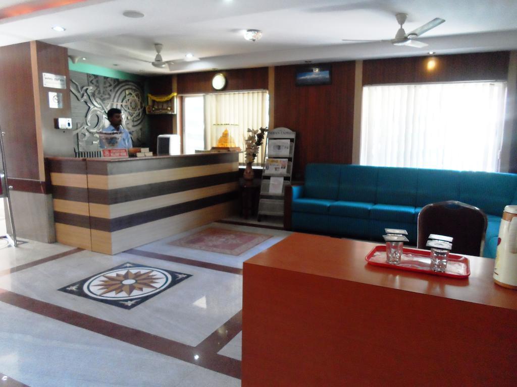 The Chakrie Residency Hotel Tirupati Exterior photo