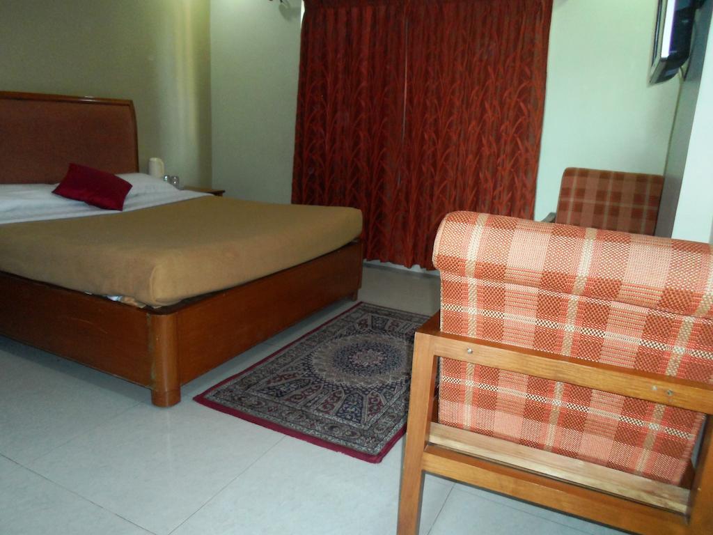 The Chakrie Residency Hotel Tirupati Exterior photo