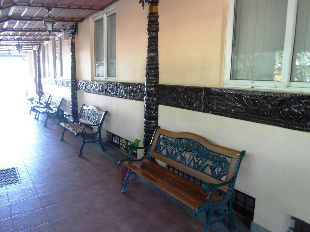 The Chakrie Residency Hotel Tirupati Exterior photo